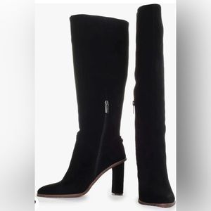 Vince Camuto Women black Suede Almond Toe Knee-High Boots size 8